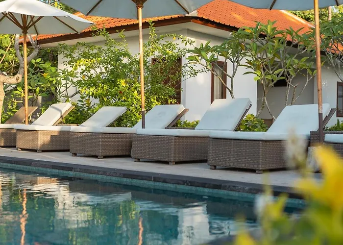 Nusa Indah Onai ホテル レンボンガン島