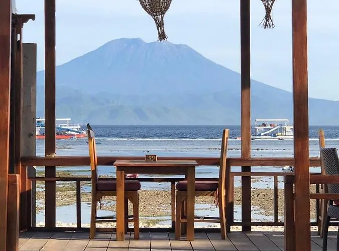 Nusa Indah Onai 3* レンボンガン島