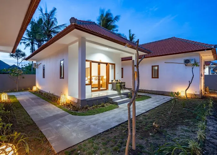 ホテル Nusa Indah Onai 3*